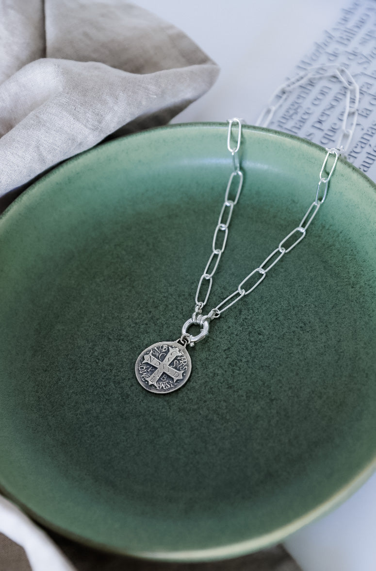 Collar San Benitus
