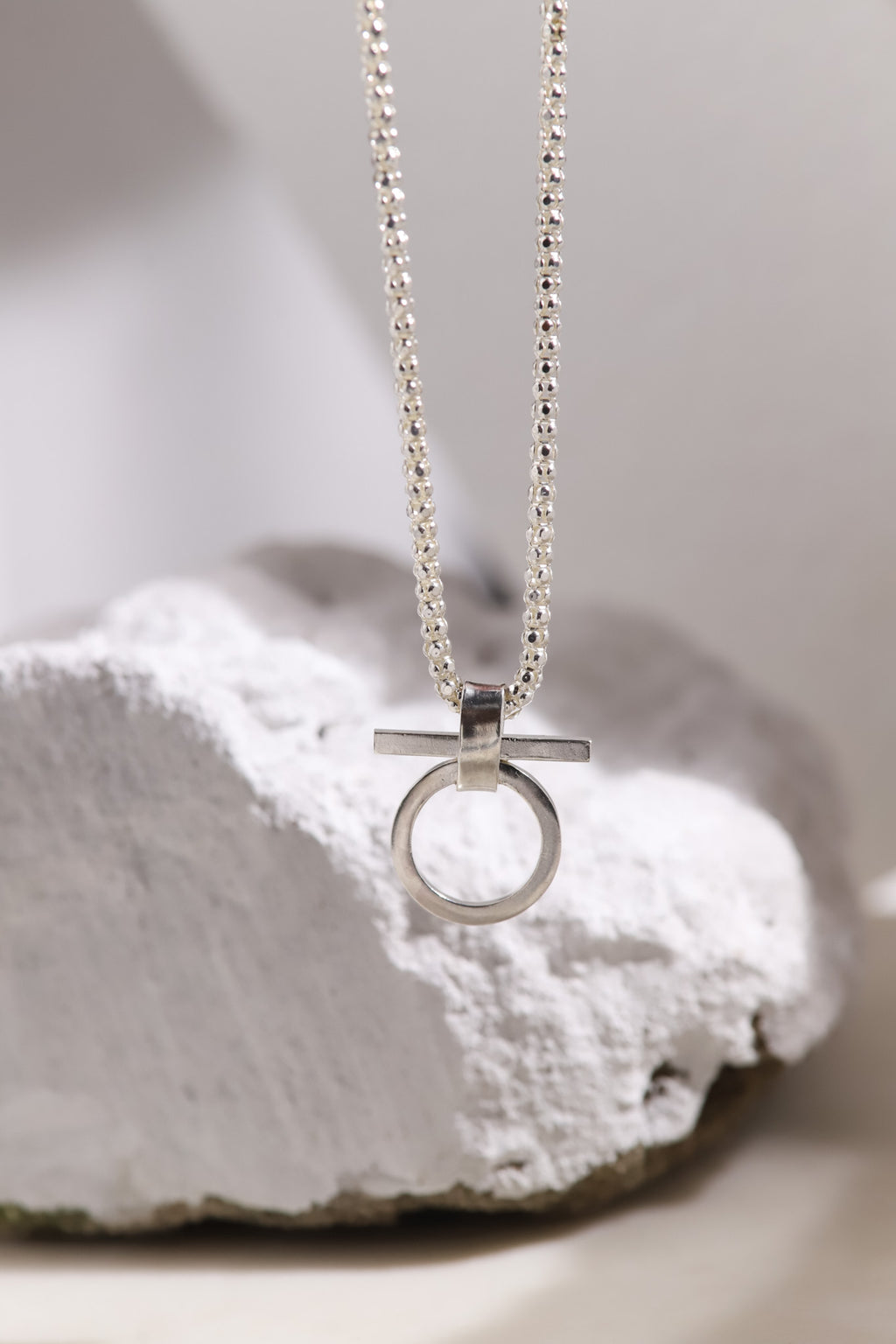 Colgante Omega
