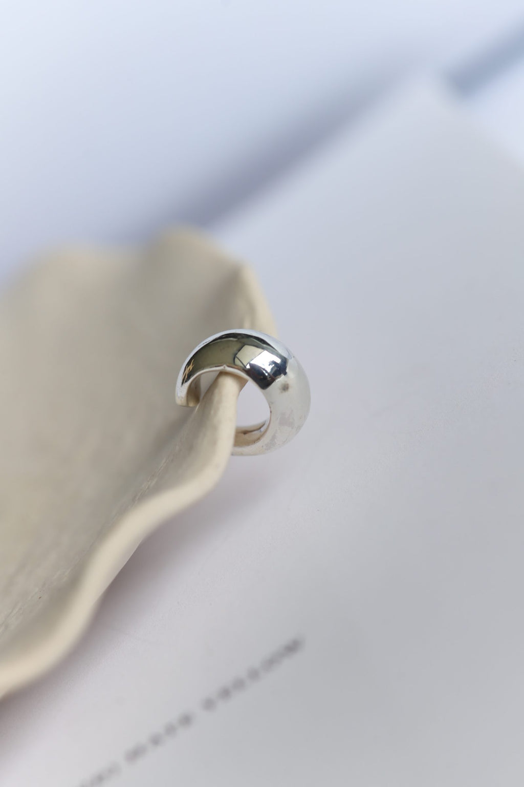 Ear cuff ola