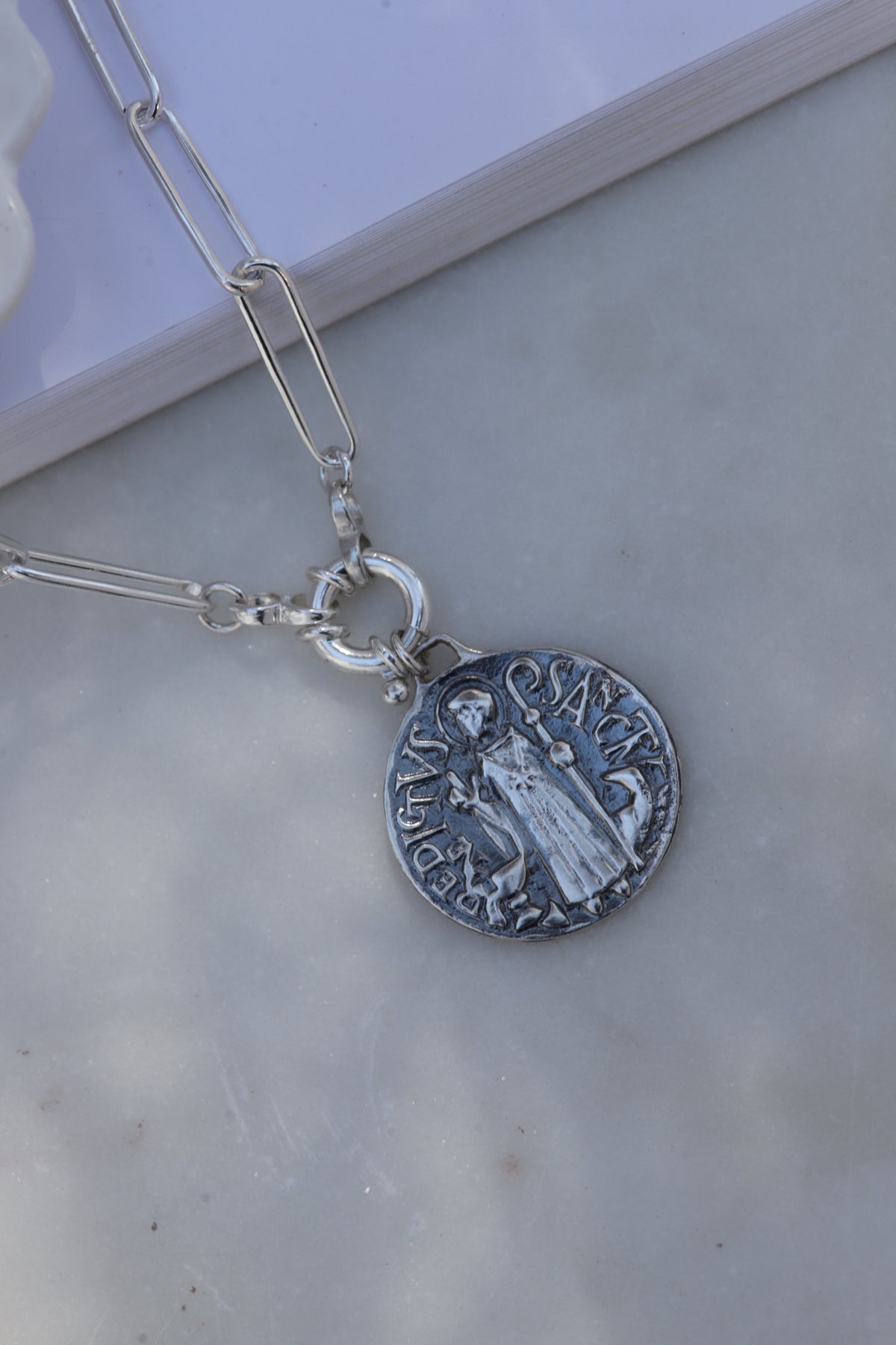 Collar San Benitus