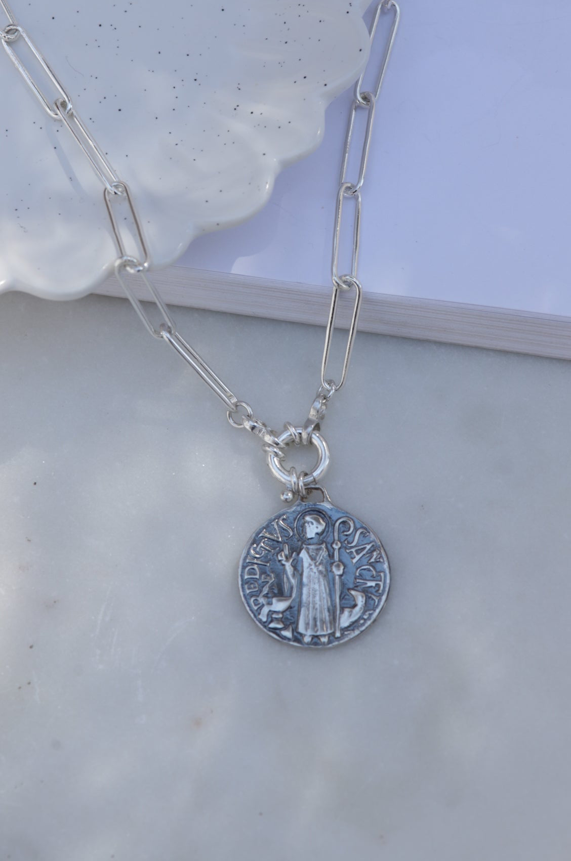 Collar San Benitus