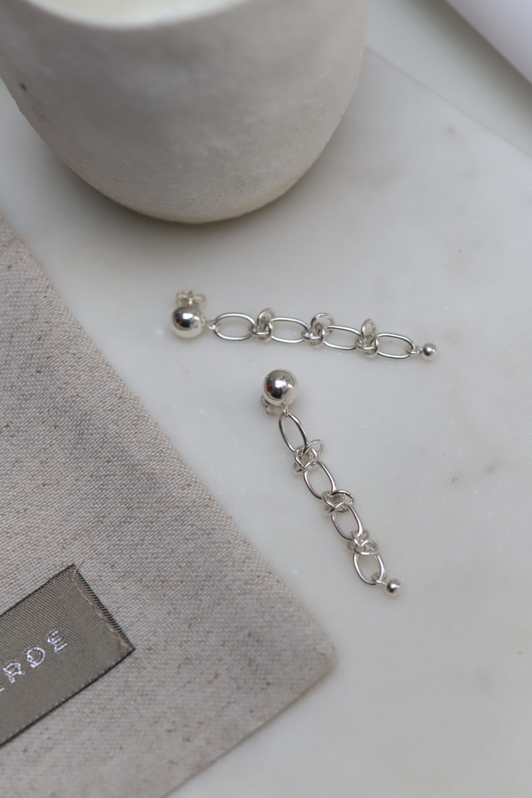 Aros Lia Chain