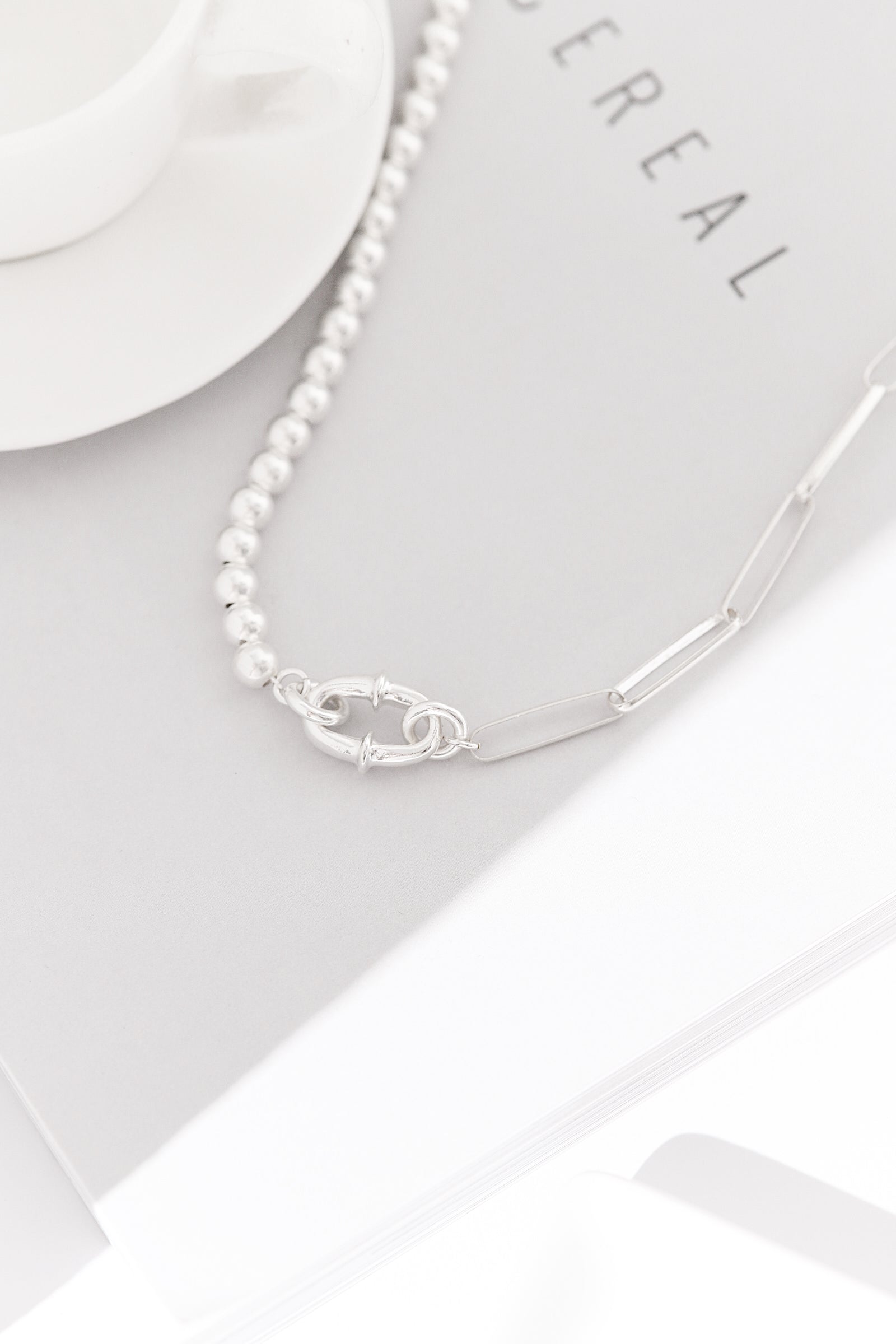 Collar Parisienne